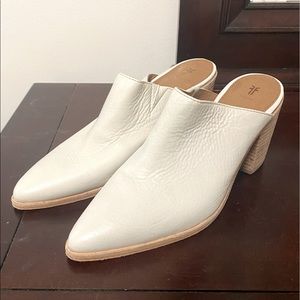 NWOT Frye White Leather Mules